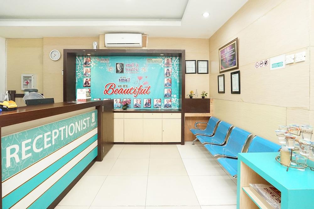 Oyo 277 Rukotel Near Rsu Adi Husada Undaan Kota Surabaya Eksteriør billede