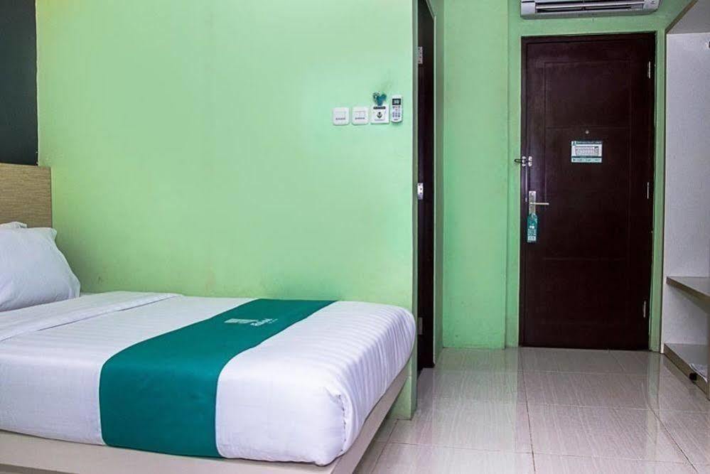 Oyo 277 Rukotel Near Rsu Adi Husada Undaan Kota Surabaya Eksteriør billede