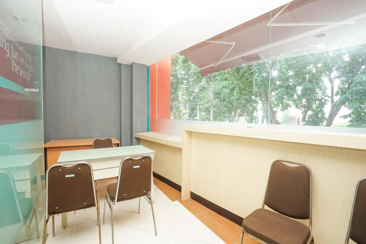Oyo 277 Rukotel Near Rsu Adi Husada Undaan Kota Surabaya Eksteriør billede