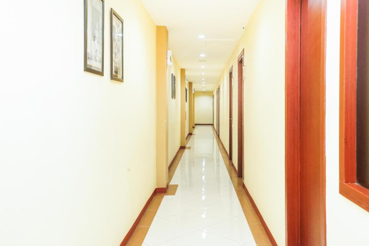 Oyo 277 Rukotel Near Rsu Adi Husada Undaan Kota Surabaya Eksteriør billede